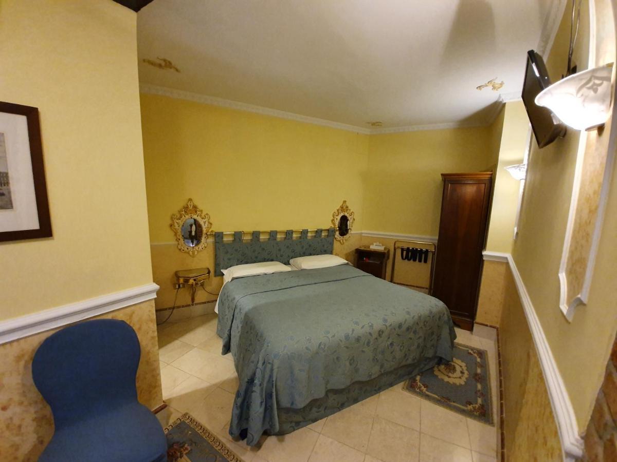 Casa Alla Fenice Venetië Buitenkant foto