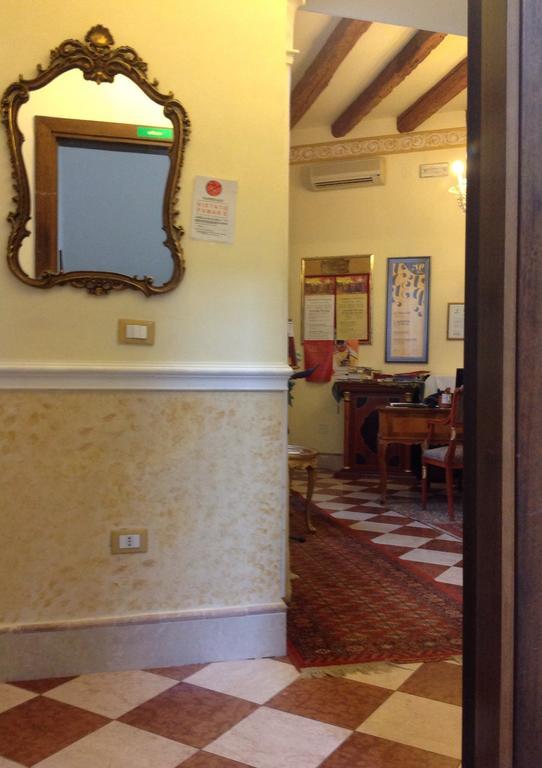 Casa Alla Fenice Venetië Buitenkant foto