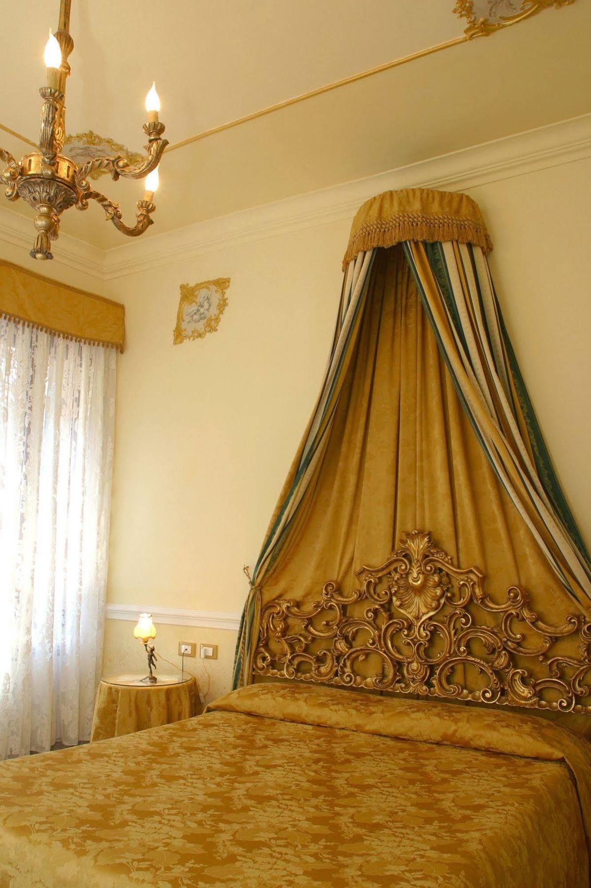Casa Alla Fenice Venetië Buitenkant foto